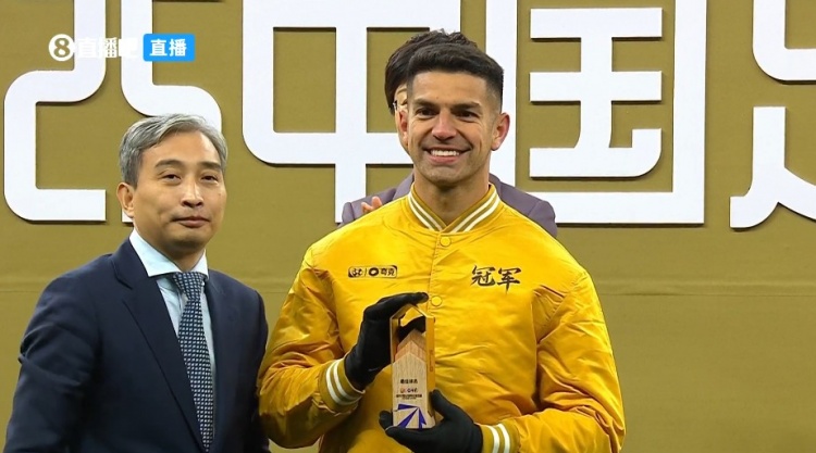  頭球貢獻(xiàn)絕殺，安德烈-路易斯當(dāng)選超級(jí)杯最佳球員