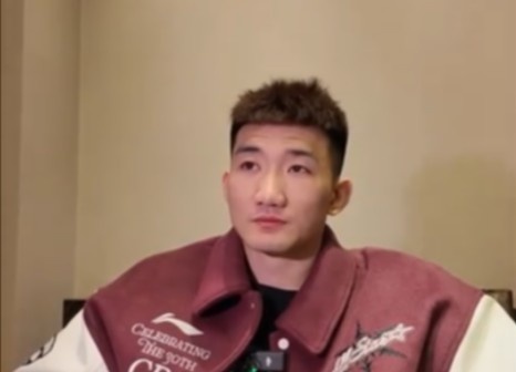  咋形容你和王博的關(guān)系？孫銘徽：像家人 他訓(xùn)練&生活中很照顧我們