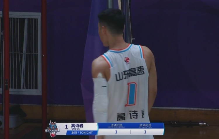  提前打卡！高詩巖拉倒孟子凱吃到違體犯規(guī) 累計(jì)技犯+違體被驅(qū)逐