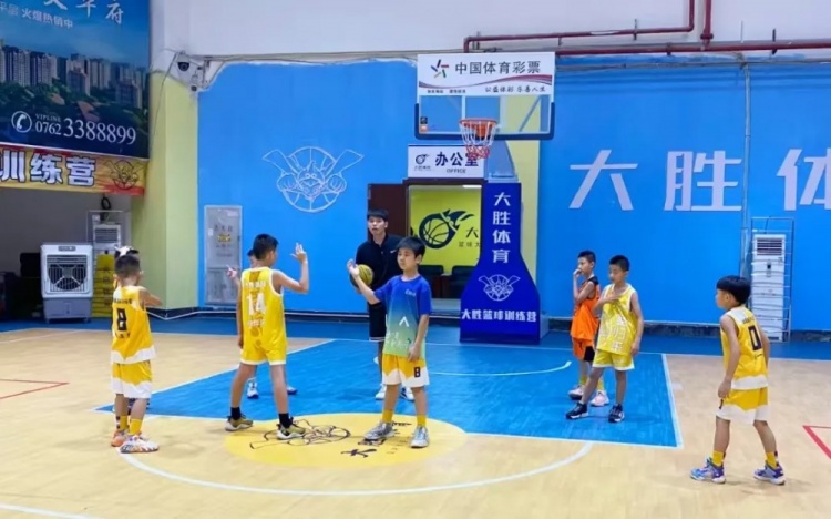  廣東河源體彩少兒籃球培訓(xùn)班：結(jié)營(yíng)不散場(chǎng)，夢(mèng)想正啟航