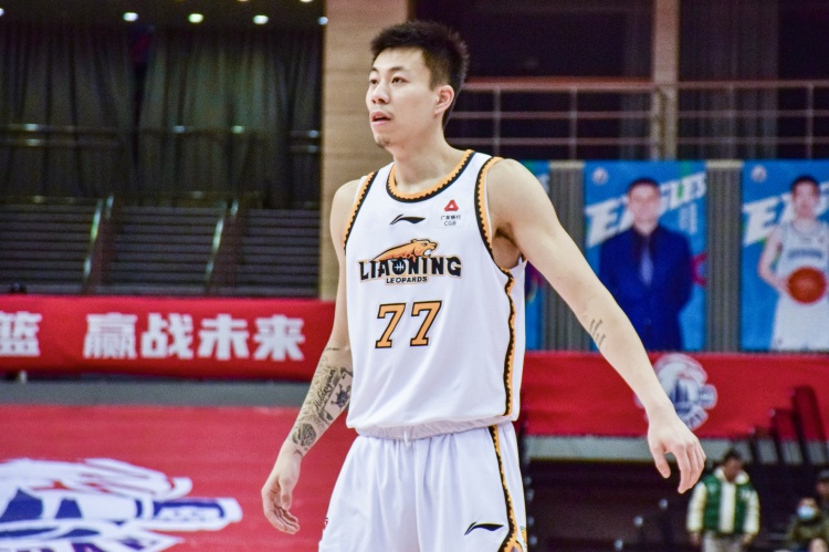  還得再調(diào)整！張鎮(zhèn)麟復(fù)出8中1拿到2分8助出現(xiàn)6失誤 正負值-34最低