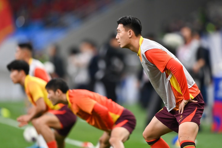  足球報(bào)：張玉寧、蔣圣龍均有不同程度傷病，伊萬(wàn)未讓在熱身賽出場(chǎng)