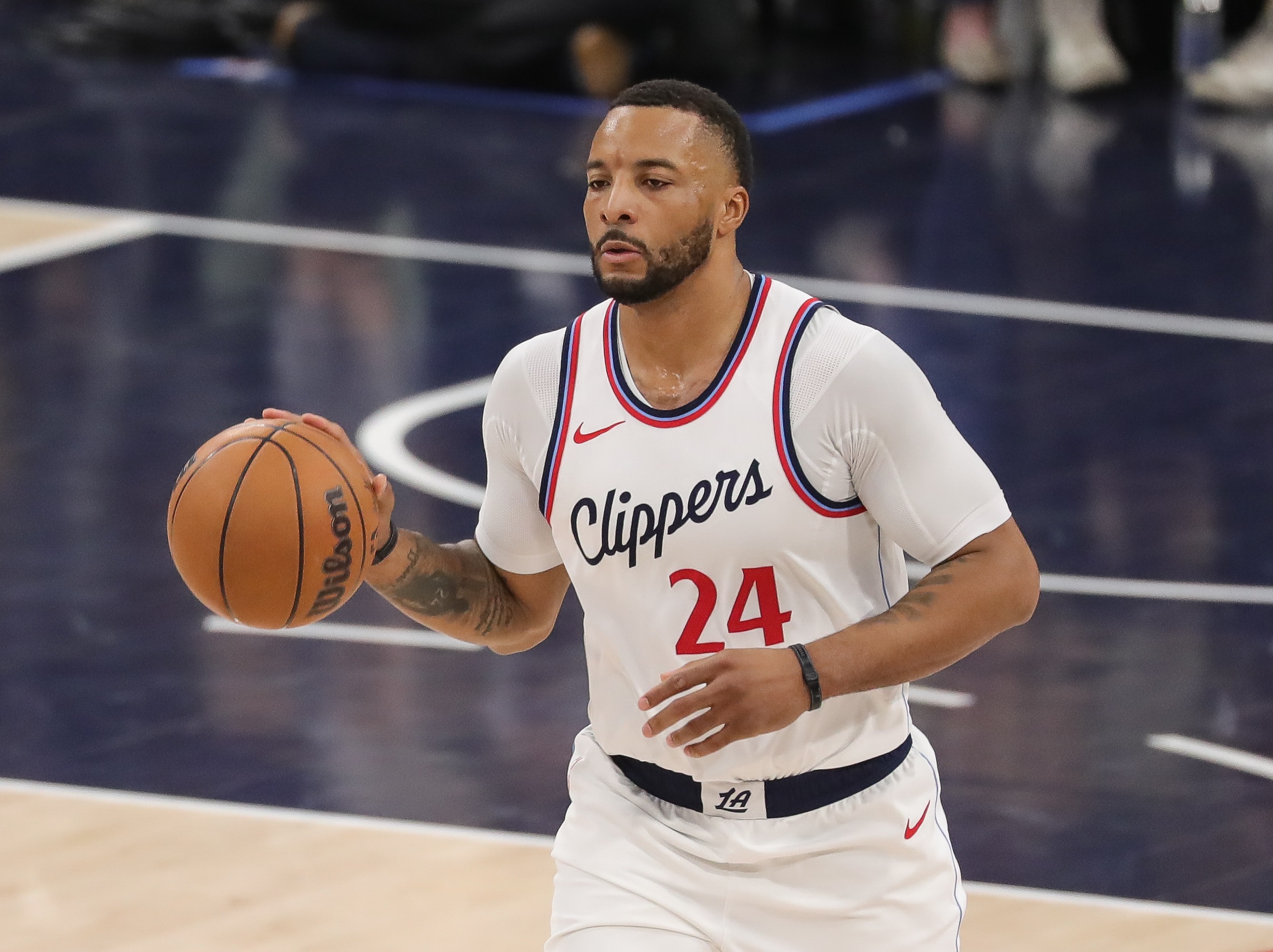  詹姆斯臨時(shí)缺陣！船記直接喊話NBA官方：讓鮑威爾進(jìn)全明星吧