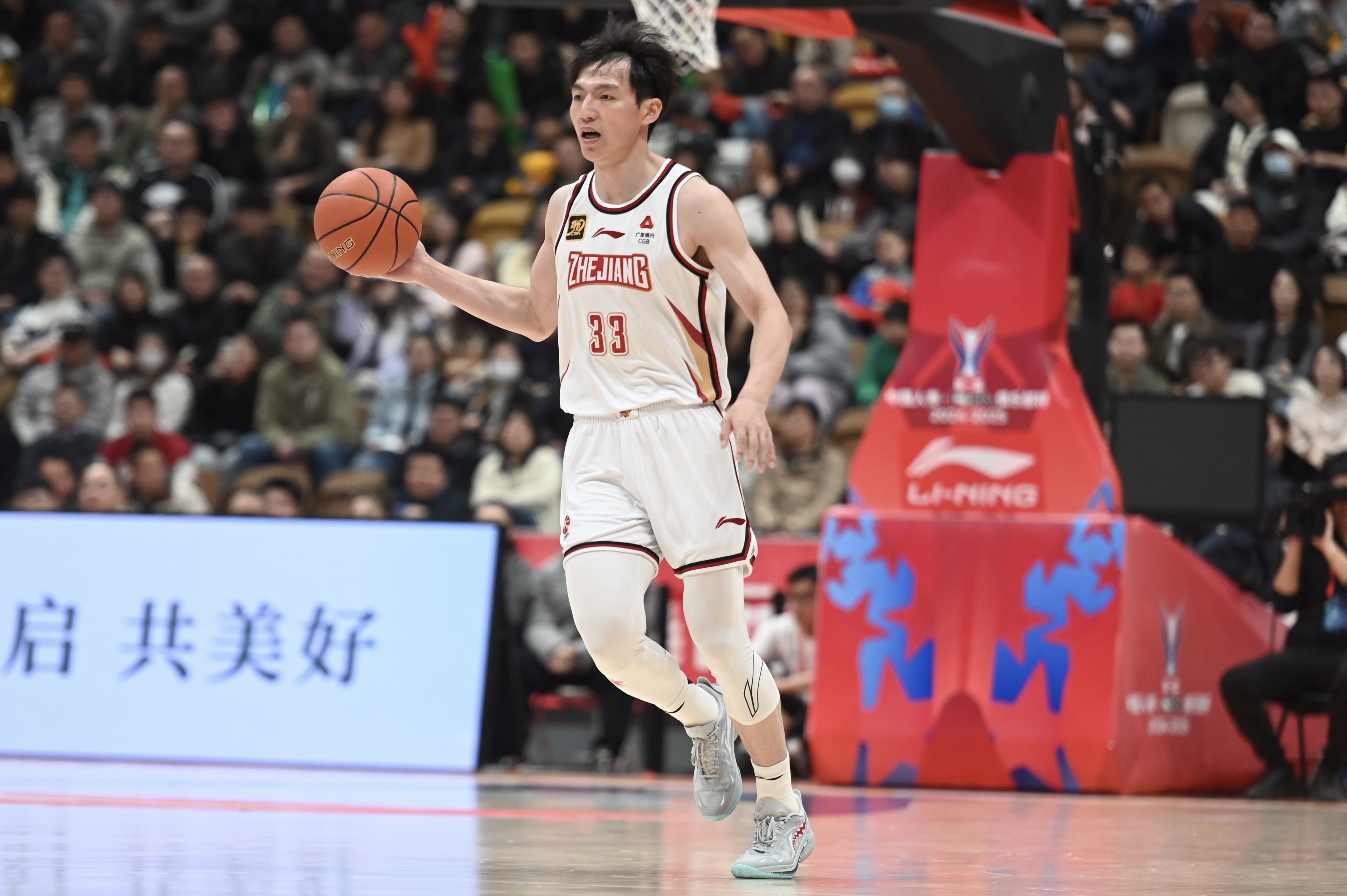  雙槍表現(xiàn)不錯(cuò)！吳前和陸文博均9中5&三分合計(jì)15中7合砍30分