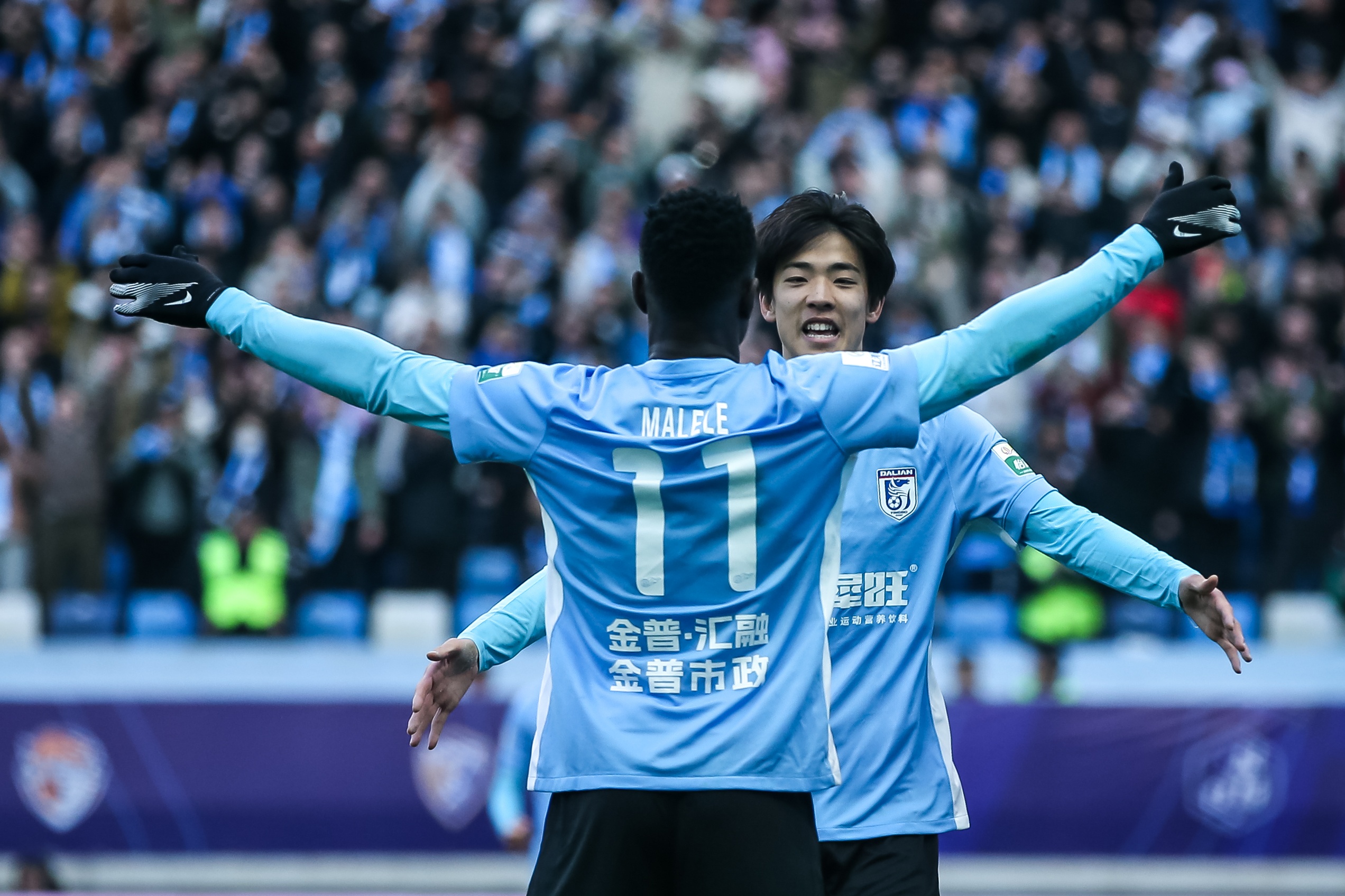  青春風(fēng)暴刮起來(lái)！19歲朱鵬宇&18歲王鈺棟處子球 19歲李新翔1射2傳