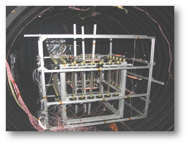 斜桿鎖緊機構(gòu)熱真空試驗